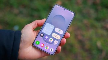 تخفيضات غير مسبوقة تهز سوق الهواتف الذكية.. سامسونج وموتورولا تتصدران عروض الأسبوع تخفيضات غير مسبوقة تهز سوق الهواتف الذكية.. سامسونج وموتورولا تتصدران عروض الأسبوع