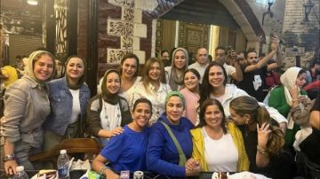 ليلى علوي: اتعزمت على سمان في إسكندرية واتحولت العزومة لاحتفال بالحب ليلى علوي: اتعزمت على سمان في إسكندرية واتحولت العزومة لاحتفال بالحب