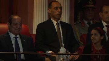 الرئيس السيسي: القرار مسؤولية.. وتوقعت أياما صعبة على الأشقاء في غزة منذ بدء الحرب الرئيس السيسي: القرار مسؤولية.. وتوقعت أياما صعبة على الأشقاء في غزة منذ بدء الحرب