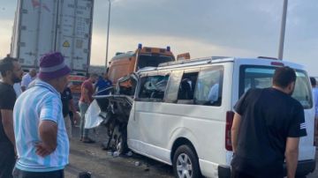 العربية اتقلبت بالركاب.. إصابة 14 شخصا في حادث مروري غربي الإسكندرية العربية اتقلبت بالركاب.. إصابة 14 شخصا في حادث مروري غربي الإسكندرية