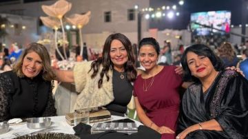 سهر الصايع وأشرف زكي الأبرز.. نجوم الفن يشاركون عايدة فهمي فرحتها بزفاف نجلها