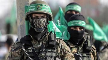 فصائل فلسطينية: لا يحق ولا يجوز لأي أحد التنازل عن سلاح الشعب فصائل فلسطينية: لا يحق ولا يجوز لأي أحد التنازل عن سلاح الشعب