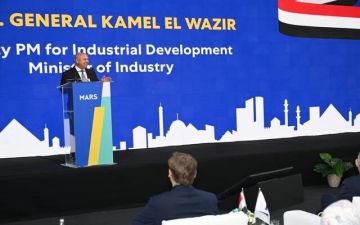 كامل الوزير يفتتح خطي إنتاج جديدين بمصنع للصناعات الغذائية بـ280 مليون دولار كامل الوزير يفتتح خطي إنتاج جديدين بمصنع للصناعات الغذائية بـ280 مليون دولار