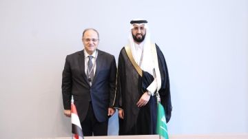 رئيس هيئة الدواء يبحث مع نظيره السعودي آليات تعزيز التعاون الرقابي رئيس هيئة الدواء يبحث مع نظيره السعودي آليات تعزيز التعاون الرقابي