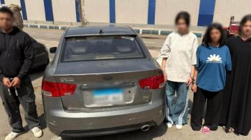 سكرانين وارتكبوا أفعالا خادشة داخل السيارة .. القبض على فتيات الفيديو المنتشر فوق المحور