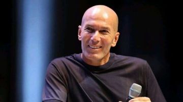 فخور بـ أبنائي زين الدين زيدان يروي تفاصيل جذوره الجزائرية ومشواره الكروي فخور بـ أبنائي زين الدين زيدان يروي تفاصيل جذوره الجزائرية ومشواره الكروي