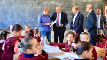 ائتلاف معلمي مصر يطالب بصرف حافز المعلمين الجديد للاداريين في المدارس ائتلاف معلمي مصر يطالب بصرف حافز المعلمين الجديد للاداريين في المدارس