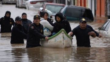 ارتفاع قتـ لى الفيضانات في المكسيك إلى 72 شخصا و48 مفقودا ارتفاع قتـ لى الفيضانات في المكسيك إلى 72 شخصا و48 مفقودا