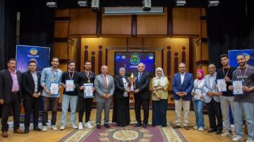 كلية طب أسنان طنطا تتوج بكأس عباقرة الجامعة في دوري المعلومات كلية طب أسنان طنطا تتوج بكأس عباقرة الجامعة في دوري المعلومات