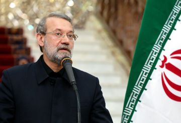 لاريجاني: قمة شرم الشيخ لم تكن مكانا يليق بإيران ومن شن الحرب على الفلسطينيين لا يمكنه ادعاء السلام لاريجاني: قمة شرم الشيخ لم تكن مكانا يليق بإيران ومن شن الحرب على الفلسطينيين لا يمكنه ادعاء السلام