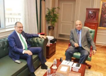 وزيرا الكهرباء وقطاع الأعمال العام يبحثان ترشيد الاستهلاك والتوسع فى استخدام الطاقة المتجددة وزيرا الكهرباء وقطاع الأعمال العام يبحثان ترشيد الاستهلاك والتوسع فى استخدام الطاقة المتجددة