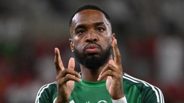 الأهلي ضد الرياض.. إيفان توني يحقق رقما تاريخيا في الدوري السعودي الأهلي ضد الرياض.. إيفان توني يحقق رقما تاريخيا في الدوري السعودي