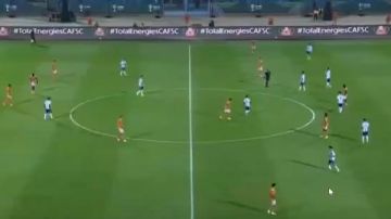 السوبر الإفريقي.. شوط أول سلبي بين بيراميدز ونهضة بركان