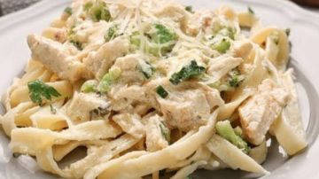 زي المحلات.. طريقة عمل مكرونة بالزبدة والثوم