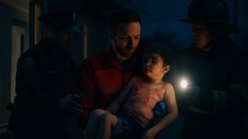 صعق كهربائي يصيب صغيرا بحروق في الصدر بالوادي الجديد صعق كهربائي يصيب صغيرا بحروق في الصدر بالوادي الجديد