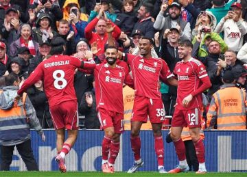 ليس صلاح.. جماهير ليفربول تختار الأفضل في الفريق ليس صلاح.. جماهير ليفربول تختار الأفضل في الفريق