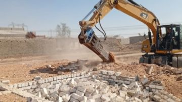 محافظ أسيوط: استرداد 1187 مترا مربعا وإزالة 41 حالة تعد في 8 مراكز محافظ أسيوط: استرداد 1187 مترا مربعا وإزالة 41 حالة تعد في 8 مراكز