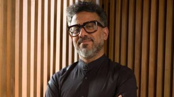 مهندس الديكور محمد عطية يشرف على حفل افتتاح المتحف المصري الكبير مهندس الديكور محمد عطية يشرف على حفل افتتاح المتحف المصري الكبير