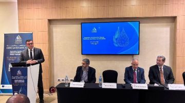 وزير الإسكان: نولي اهتماما بالغا بالمناطق الساحلية.. وننفذ مشروعات عملاقة بالساحل الشمالي صور