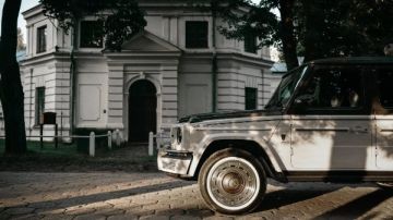 أغلى سيارة مرسيدس جي كلاس في العالم صور