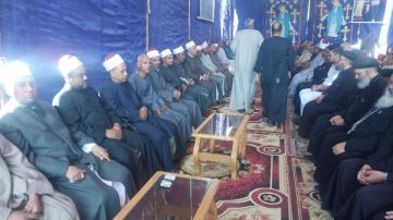 تلاحم وطني.. أوقاف الأقصر تقدم العزاء للأقباط في وفاة القس دميان وليم