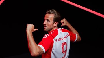 هاري كين يحسم موقفه من العودة إلى الدوري الإنجليزي