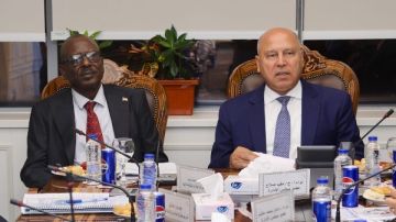 وزير النقل ونظيره السوداني يترأسان الجمعية العمومية لهيئة وادي النيل للملاحة وزير النقل ونظيره السوداني يترأسان الجمعية العمومية لهيئة وادي النيل للملاحة