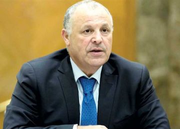 أبوريدة يكشف تفاصيل أزمة منتخب مصر الثاني وعقوبة دونجا وطلب تأجيل مباريات الدوري أبوريدة يكشف تفاصيل أزمة منتخب مصر الثاني وعقوبة دونجا وطلب تأجيل مباريات الدوري