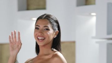 جاسيكا حسام الدين تتألق بالأسود كالفراشة في مهرجان الجونة السينمائي .. شاهد جاسيكا حسام الدين تتألق بالأسود كالفراشة في مهرجان الجونة السينمائي .. شاهد