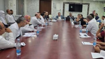 رئيس رعاية القناة يطالب بالانضباط والجودة لتحسين تجربة المنتفعين بمستشفى رأس سدر