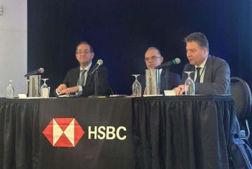 رئيس هيئة الرقابة المالية يشارك في حوار مفتوح مع المستثمرين في Jefferies وHSBC بواشنطن رئيس هيئة الرقابة المالية يشارك في حوار مفتوح مع المستثمرين في Jefferies وHSBC بواشنطن