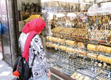 سعر الذهب عيار 21 سيصل لـ 6 آلاف جنيه.. الشعبة تكشف الموعد المناسب للشراء (التفاصيل)