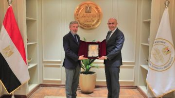 نجاح الشراكة في التعليم الفني.. وزير التعليم يستقبل السفير الإيطالي في ختام فترة عمله بالقاهرة