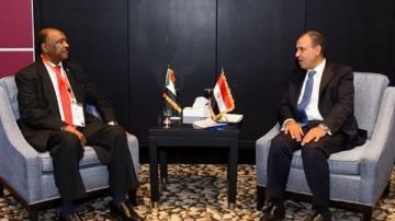 وزير الخارجية يلتقي نظيره السوداني على هامش منتدى أسوان للسلام والتنمية المستدامة وزير الخارجية يلتقي نظيره السوداني على هامش منتدى أسوان للسلام والتنمية المستدامة