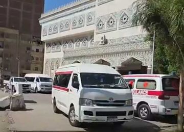 وصول جثمان ضحية صديقه إلى بالإسماعيلية إلى مسجد المطافي