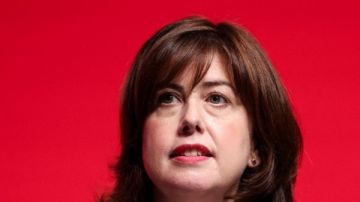 أعضاء بـ العمال البريطاني يتجاهلون ستارمر ويختارون وزيرة نائبة لرئيس الحزب