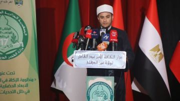 أمين الفتوى: الزكاة تؤدي دورا مهما في زيادة الإنتاج وتحريك عجلة الاقتصاد أمين الفتوى: الزكاة تؤدي دورا مهما في زيادة الإنتاج وتحريك عجلة الاقتصاد