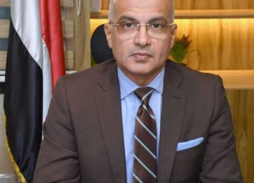 رئيس جامعة عين شمس يوصي بوضع ضوابط موحدة لمجالس التأديب في الكليات رئيس جامعة عين شمس يوصي بوضع ضوابط موحدة لمجالس التأديب في الكليات