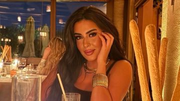 ميرنا نور الدين تخطف الأنظار في إطلالة لافتة