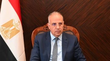 وزير الري يؤكد أهمية رفع معدلات الأداء والإسراع في اتخاذ القرارات وتحقيق اللامركزية