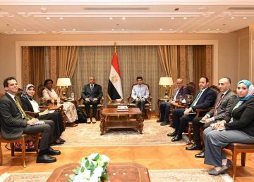 وزير الشباب والرياضة يلتقي مدير المكتب الإقليمي الإفريقي للوكالة الدولية لمكافحة المنشطات وزير الشباب والرياضة يلتقي مدير المكتب الإقليمي الإفريقي للوكالة الدولية لمكافحة المنشطات