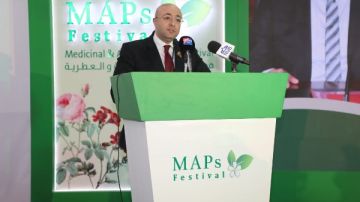 محافظ بني سويف: الشراكات الدولية والمحلية أحدثت نقلة نوعية في النباتات الطبية والعطرية محافظ بني سويف: الشراكات الدولية والمحلية أحدثت نقلة نوعية في النباتات الطبية والعطرية