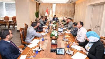 وزير الرياضة يتابع جهود توسيع الأنشطة التوعوية بالمحافظات