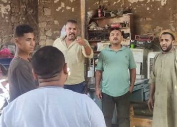 غلق وتشميع مخزن خردة في أسوان بعد ضبط نفايات طبية خطرة بداخله