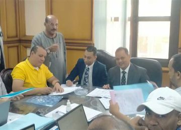 7 مرشحين يتقدمون بأوراق ترشحهم لانتخابات النواب في قنا 7 مرشحين يتقدمون بأوراق ترشحهم لانتخابات النواب في قنا