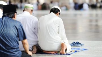 حكم صلاة المنفرد والجماعة قائمة .. الإفتاء توضح حكم صلاة المنفرد والجماعة قائمة .. الإفتاء توضح