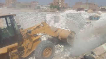 محافظ أسيوط: استرداد 199 فدانا و2168 متر أملاك دولة خلال إزالة 23 حالة تعد