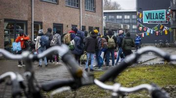 هولندا توقع اتفاقا مثيرا للجدل مع أوغندا لترحيل المهاجرين المرفوضين (تفاصيل) هولندا توقع اتفاقا مثيرا للجدل مع أوغندا لترحيل المهاجرين المرفوضين (تفاصيل)