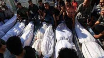 الصحة الفلسطينية تتسلم 30 جثمانا لشهداء أفرج عنهم الاحتلال