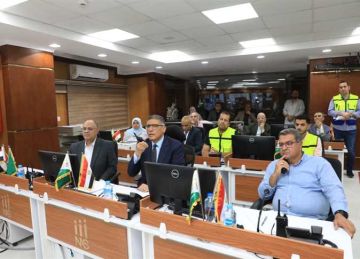 بعد إقرار التعريفة الجديدة .. محافظ الجيزة يتابع انتظام مواقف السرفيس من مركز السيطرة (تفاصيل)